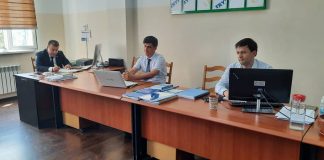 Суратгузориш аз рафти вохурии декани факултет бо кафедраи андоз ва андозбандӣ ҷиҳати иҷрои ҳисоботи солона ва дастуру супоришҳо.